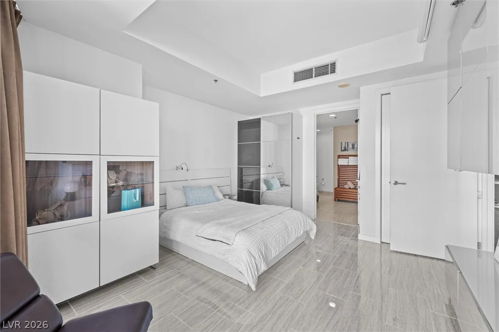 4525 Dean Martin, Las Vegas, NV 89103