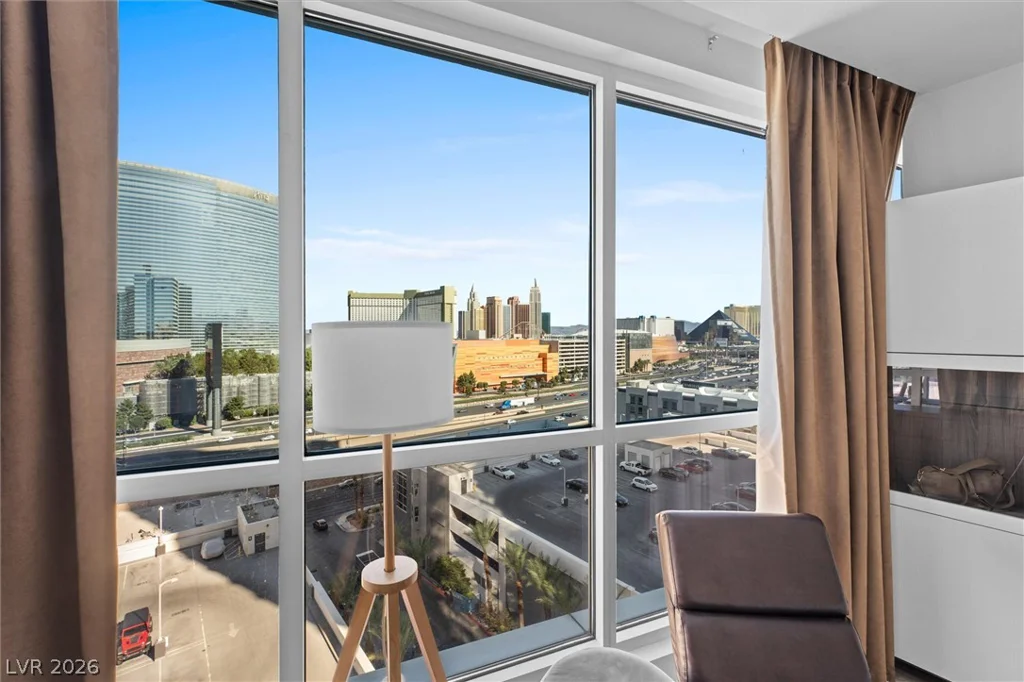 4525 Dean Martin, Las Vegas, NV 89103