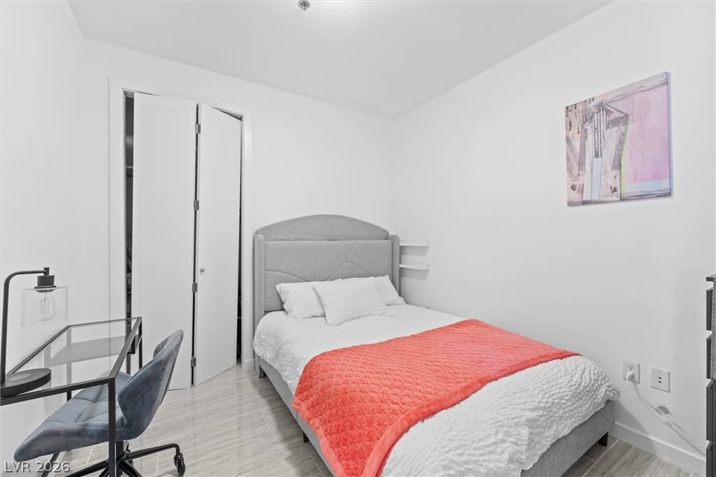 4525 Dean Martin, Las Vegas, NV 89103