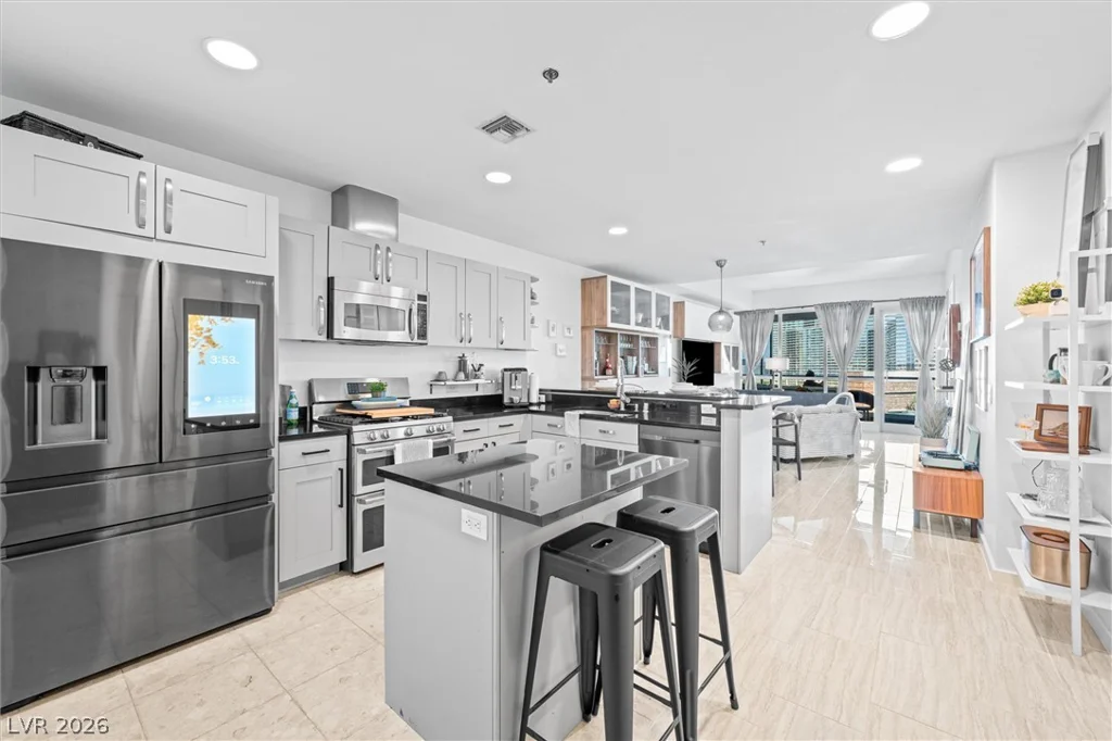 4525 Dean Martin, Las Vegas, NV 89103