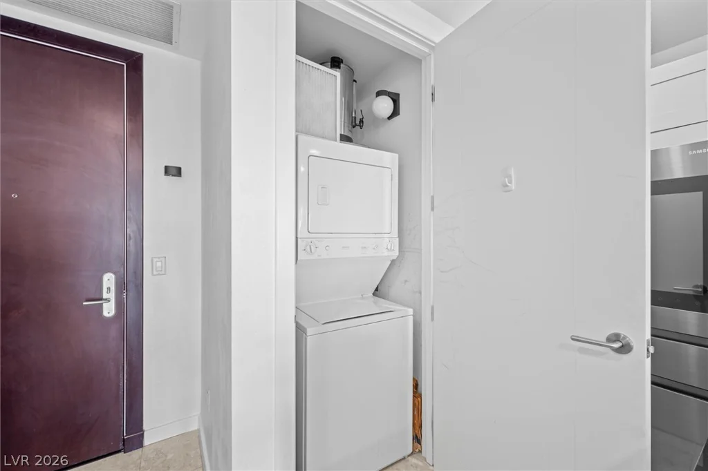 4525 Dean Martin, Las Vegas, NV 89103