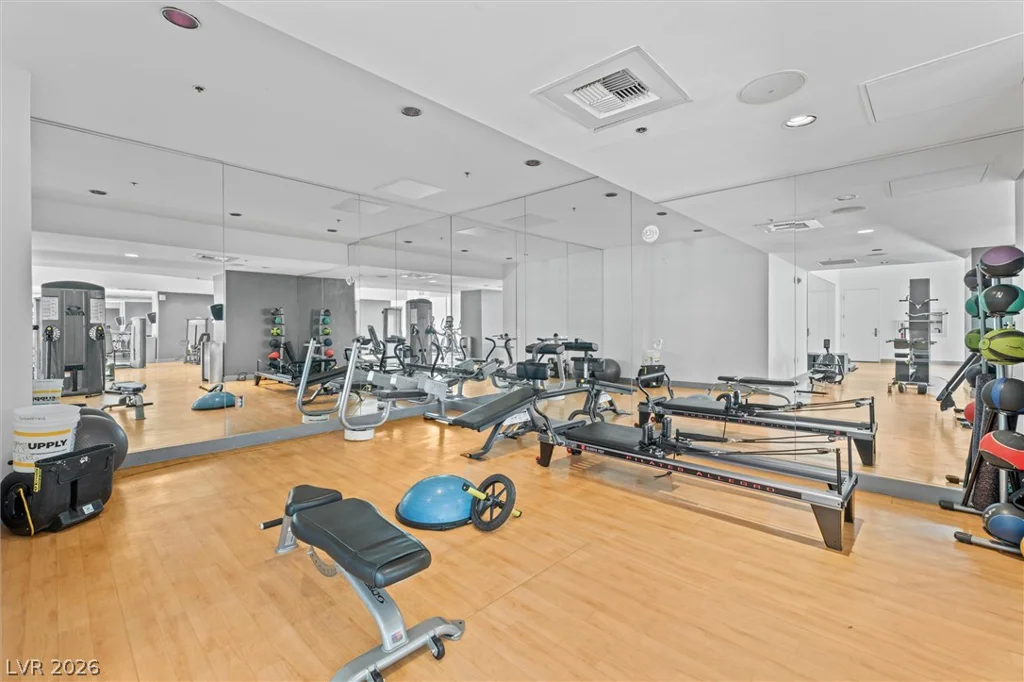 4525 Dean Martin, Las Vegas, NV 89103
