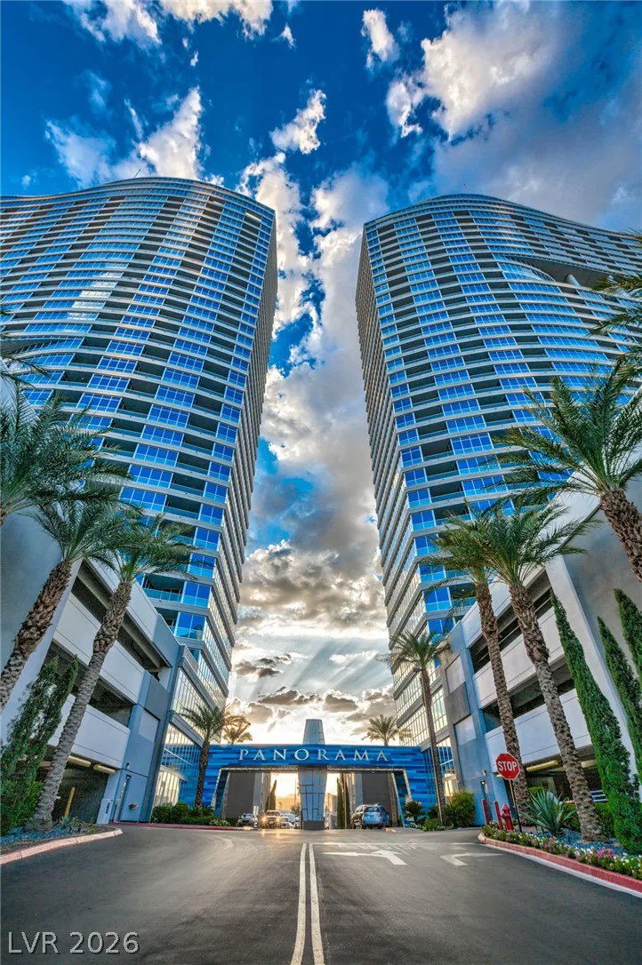 4525 Dean Martin, Las Vegas, NV 89103