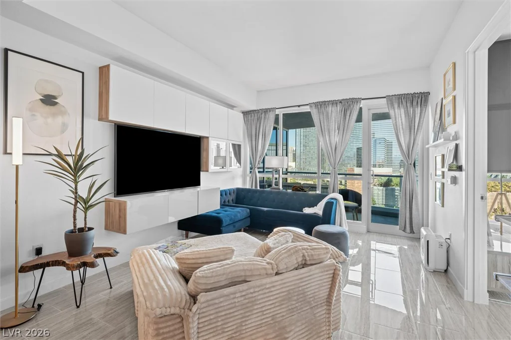 4525 Dean Martin, Las Vegas, NV 89103