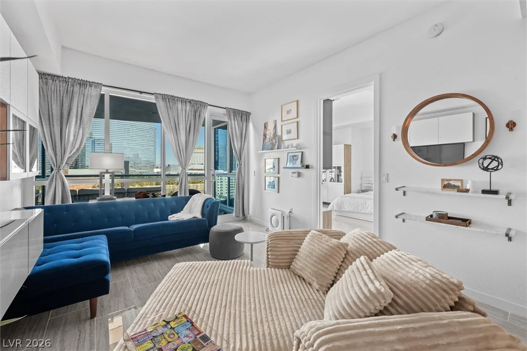 4525 Dean Martin, Las Vegas, NV 89103