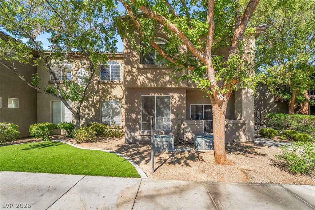4400 Jones, Las Vegas, NV 89103
