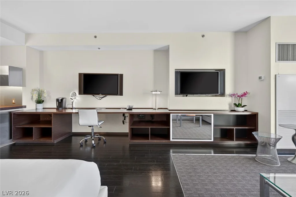 4381 Flamingo, Las Vegas, NV 89103