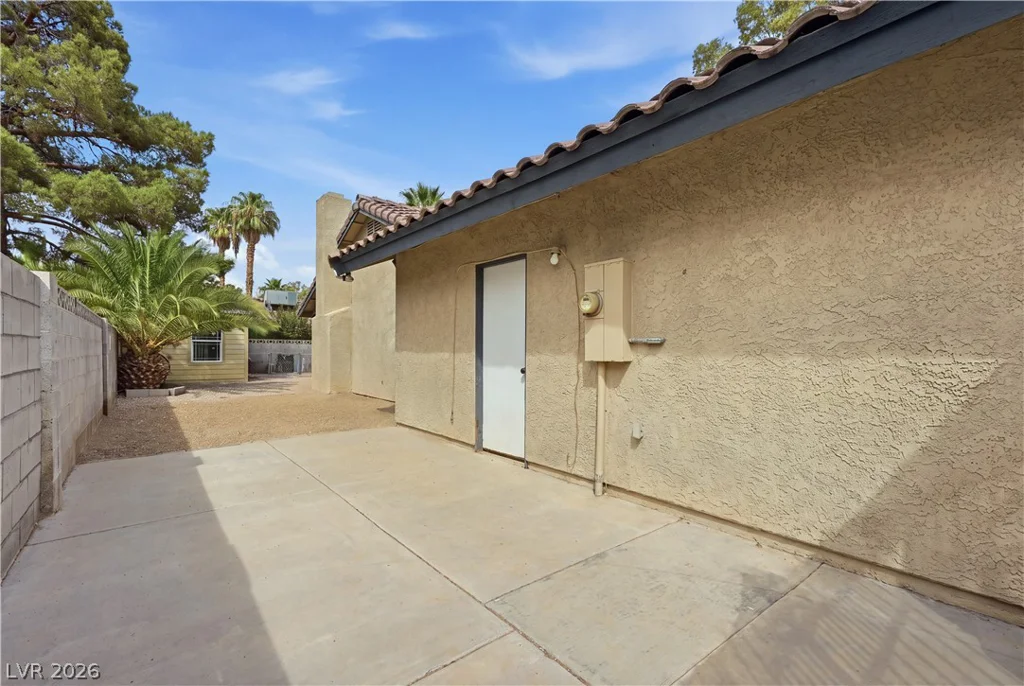 6436 Beechcrest, Las Vegas, NV 89108