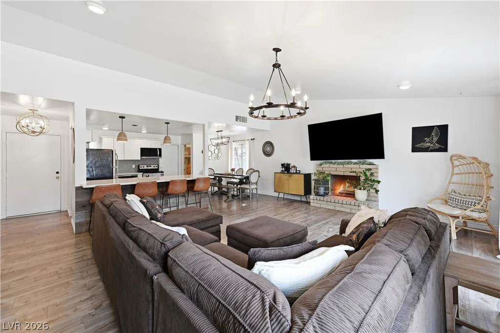 6436 Beechcrest, Las Vegas, NV 89108