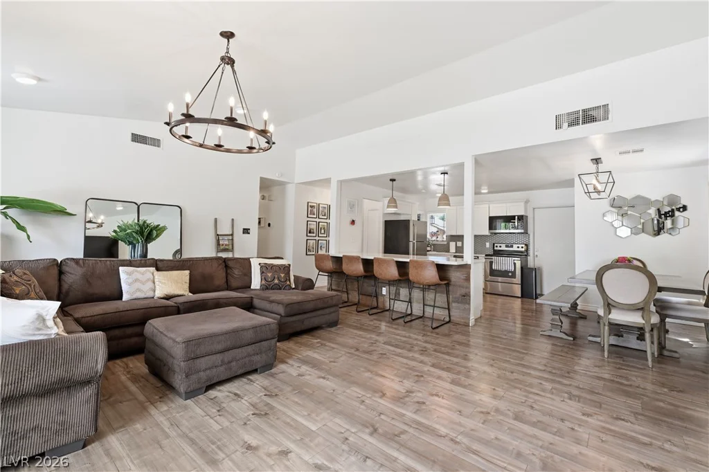 6436 Beechcrest, Las Vegas, NV 89108