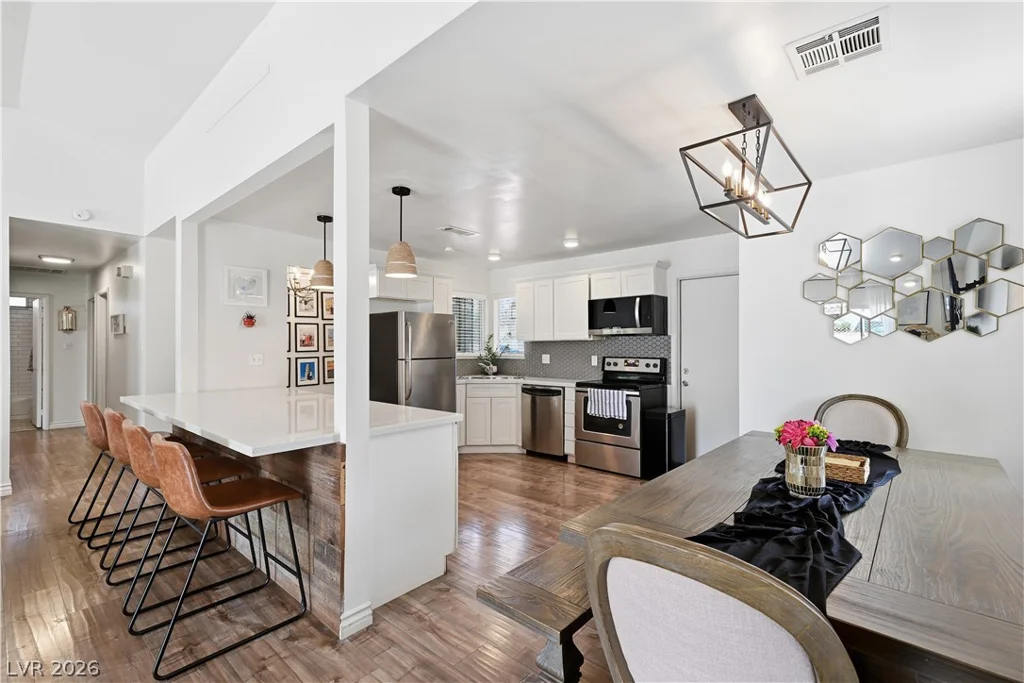 6436 Beechcrest, Las Vegas, NV 89108