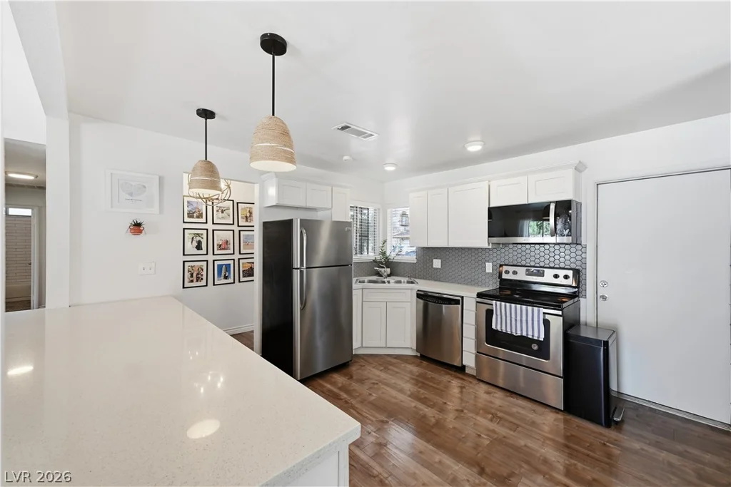 6436 Beechcrest, Las Vegas, NV 89108