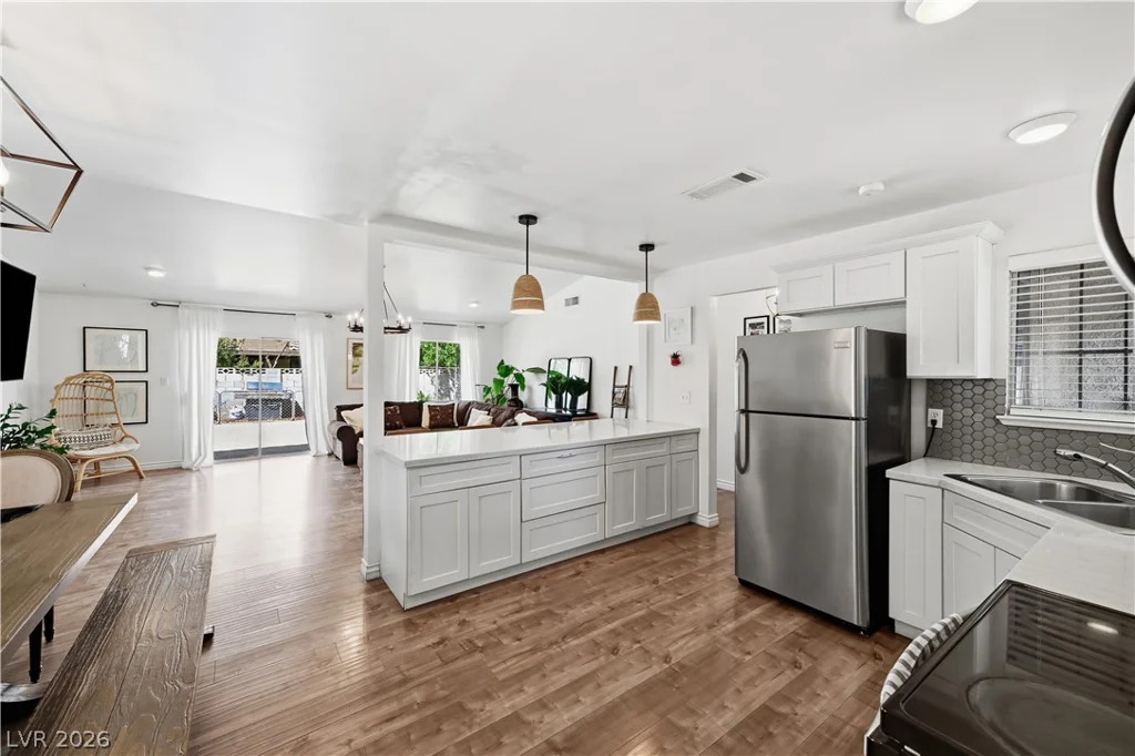 6436 Beechcrest, Las Vegas, NV 89108