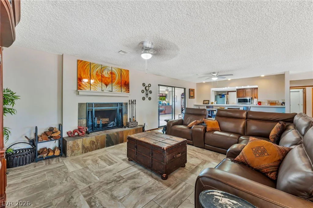 9015 Hammer, Las Vegas, NV 89149