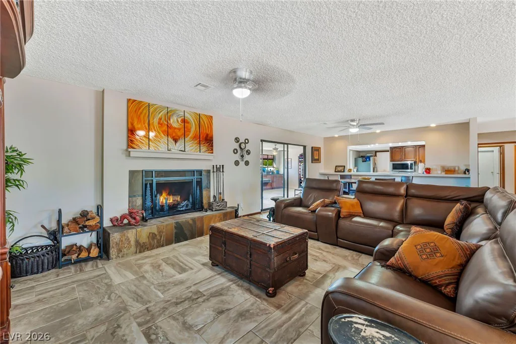 9015 Hammer, Las Vegas, NV 89149
