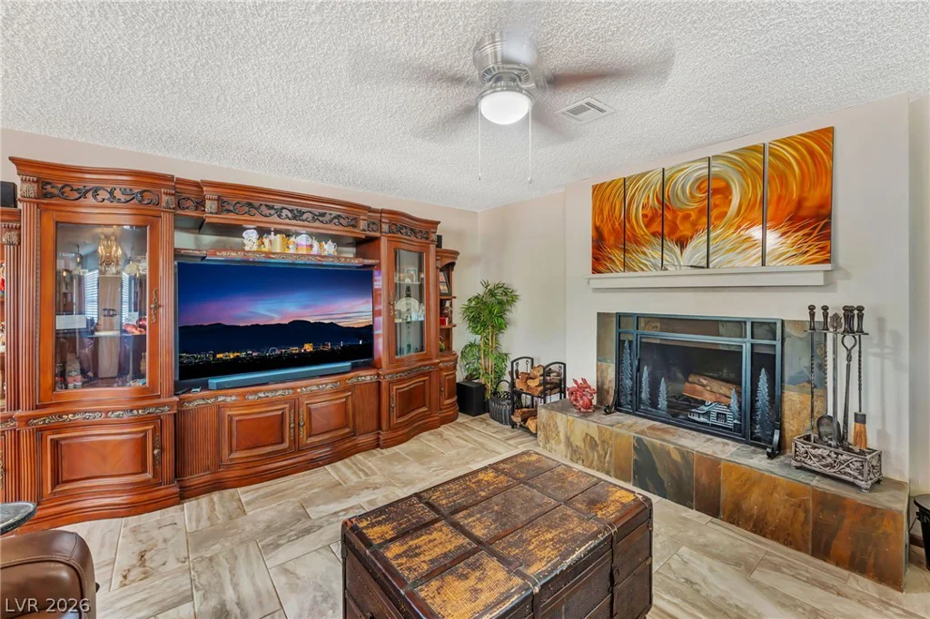 9015 Hammer, Las Vegas, NV 89149