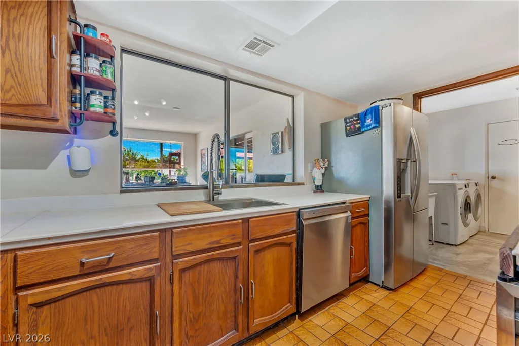 9015 Hammer, Las Vegas, NV 89149