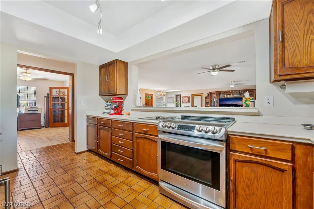 9015 Hammer, Las Vegas, NV 89149
