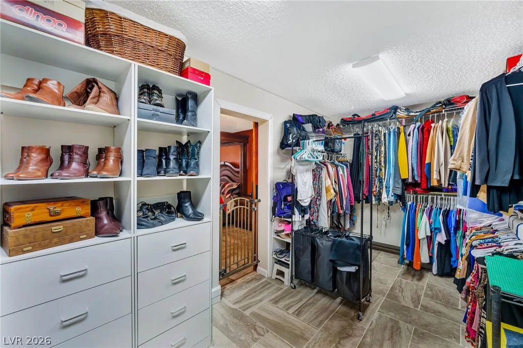 9015 Hammer, Las Vegas, NV 89149
