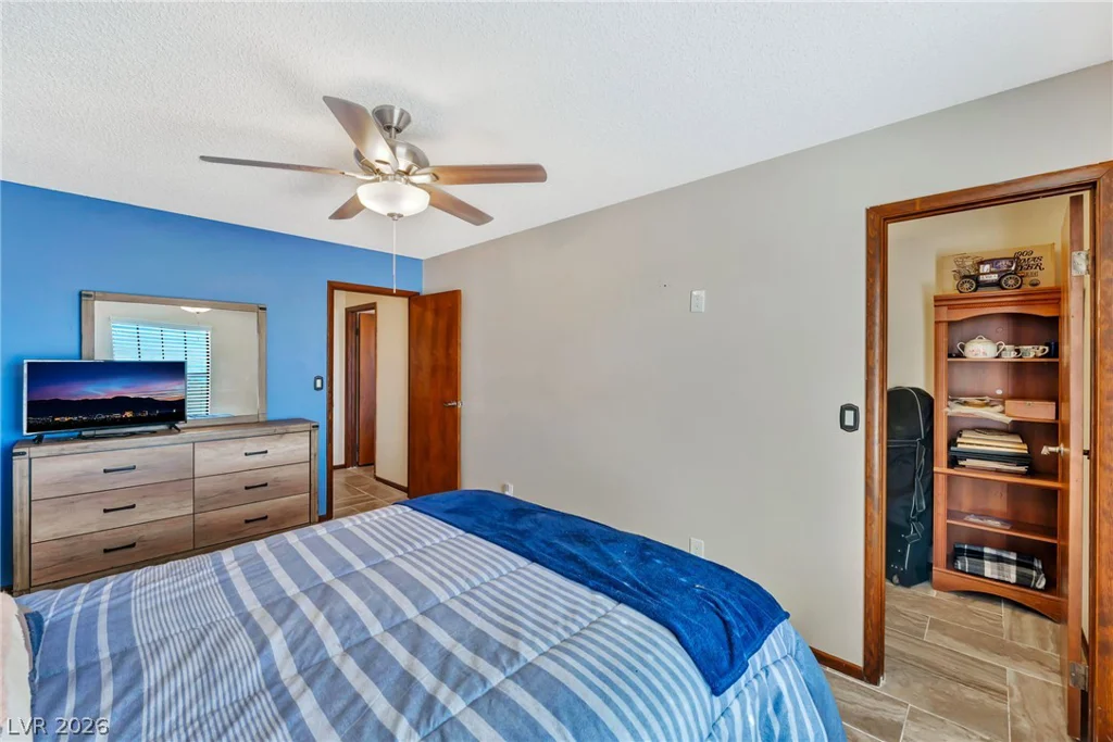9015 Hammer, Las Vegas, NV 89149