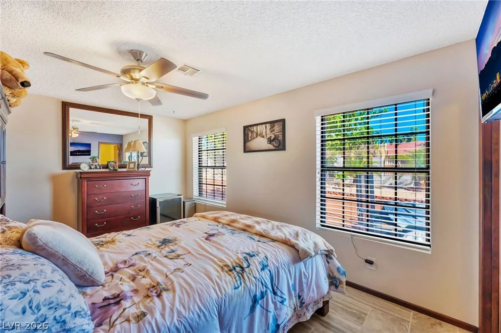 9015 Hammer, Las Vegas, NV 89149