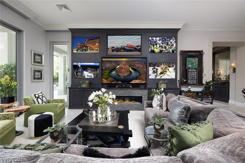 2323 Pinto, Las Vegas, NV 89107