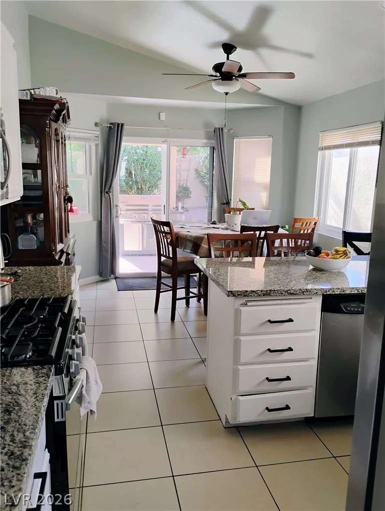 904 Shady Creek, Las Vegas, NV 89108
