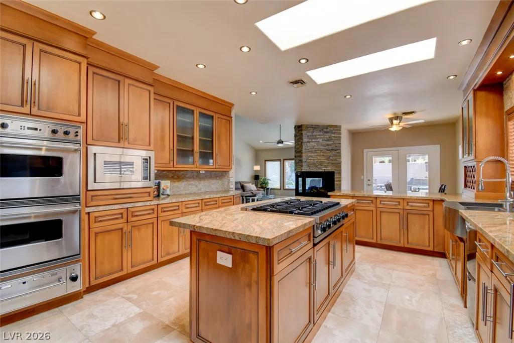1881 Fairfield, Henderson, NV 89074