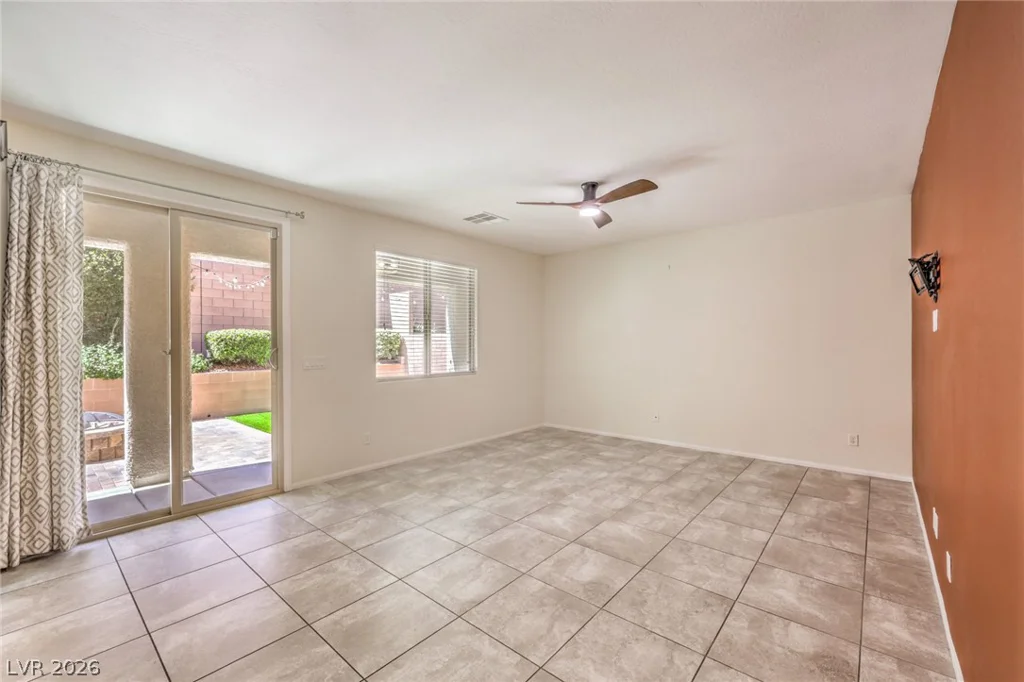 7539 Old Compton, Las Vegas, NV 89166