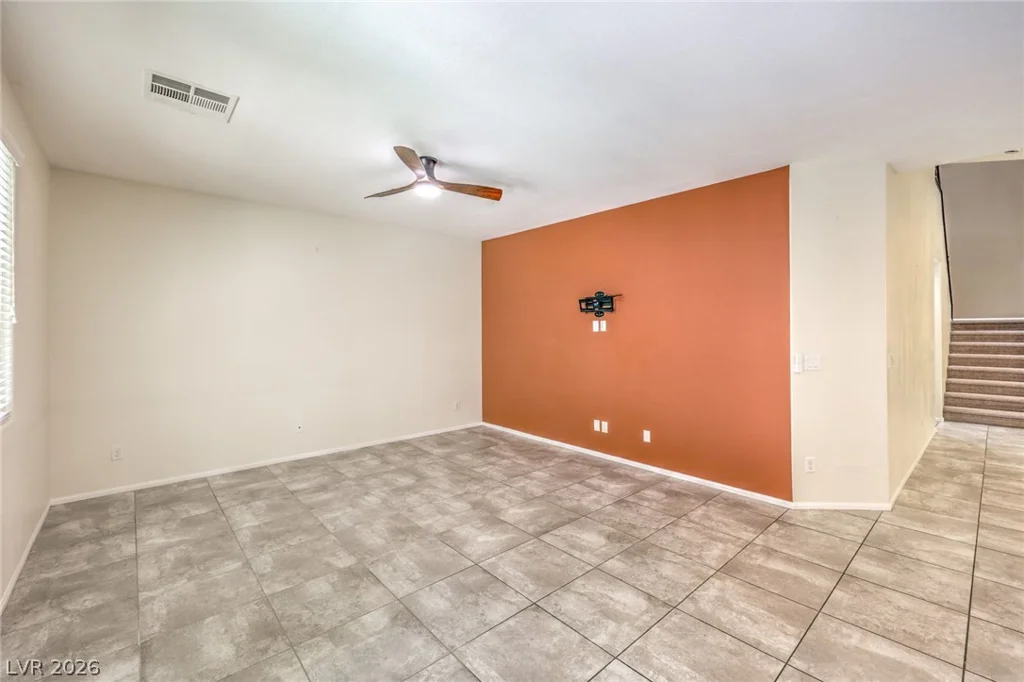 7539 Old Compton, Las Vegas, NV 89166