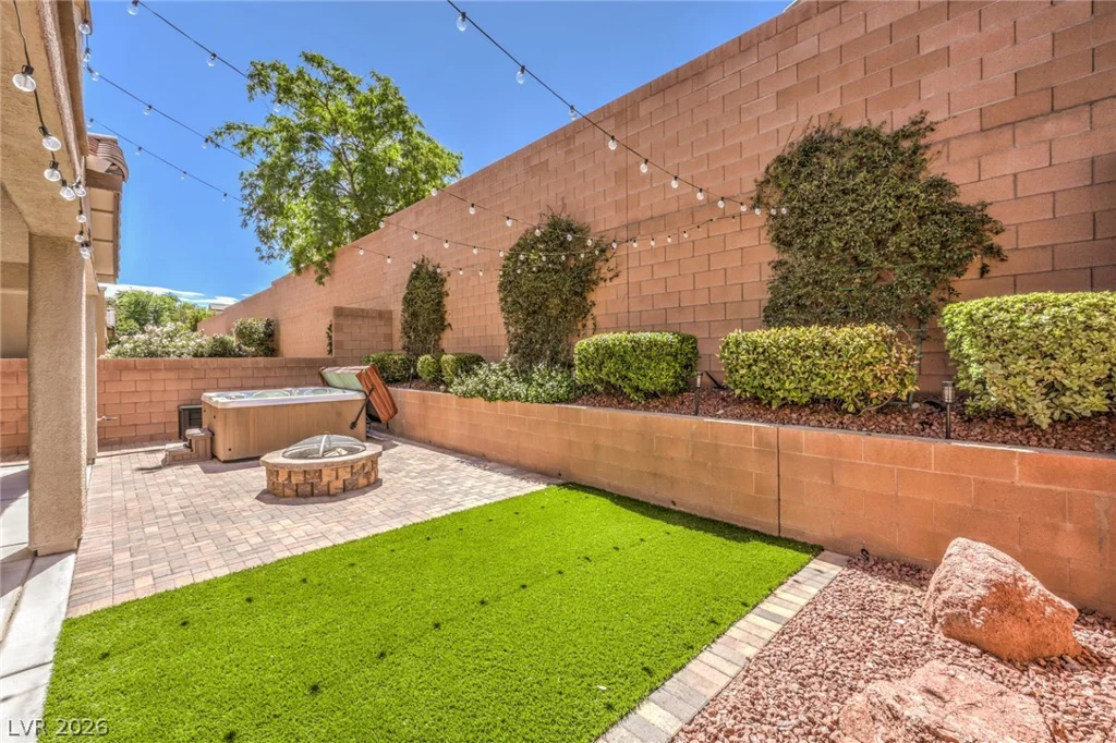 7539 Old Compton, Las Vegas, NV 89166