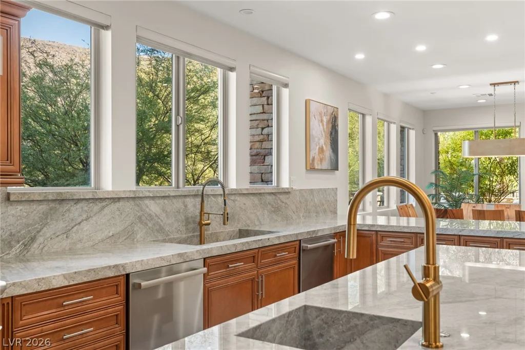 1635 Liege, Henderson, NV 89012