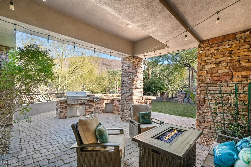1635 Liege, Henderson, NV 89012