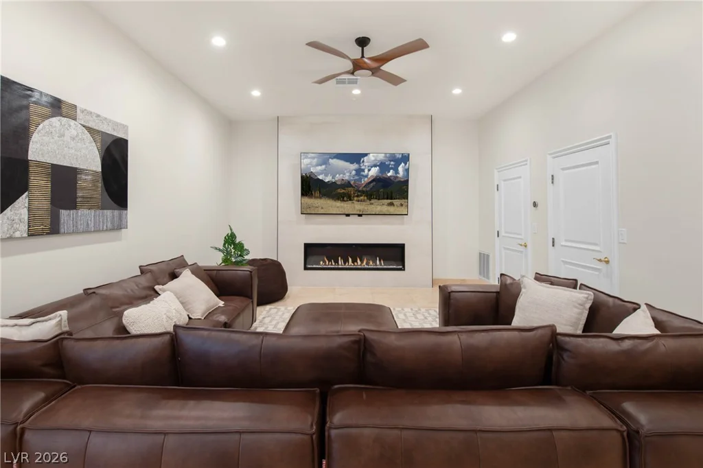 1635 Liege, Henderson, NV 89012