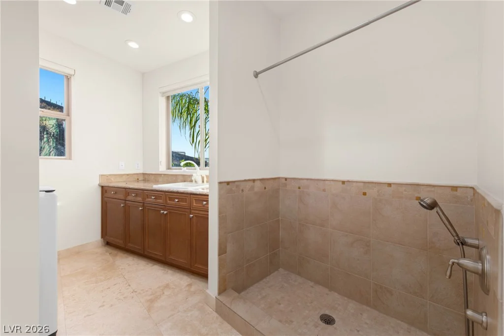1635 Liege, Henderson, NV 89012