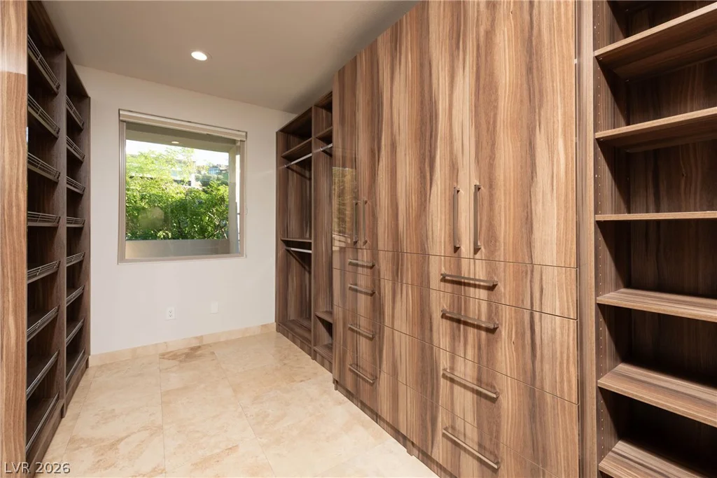 1635 Liege, Henderson, NV 89012