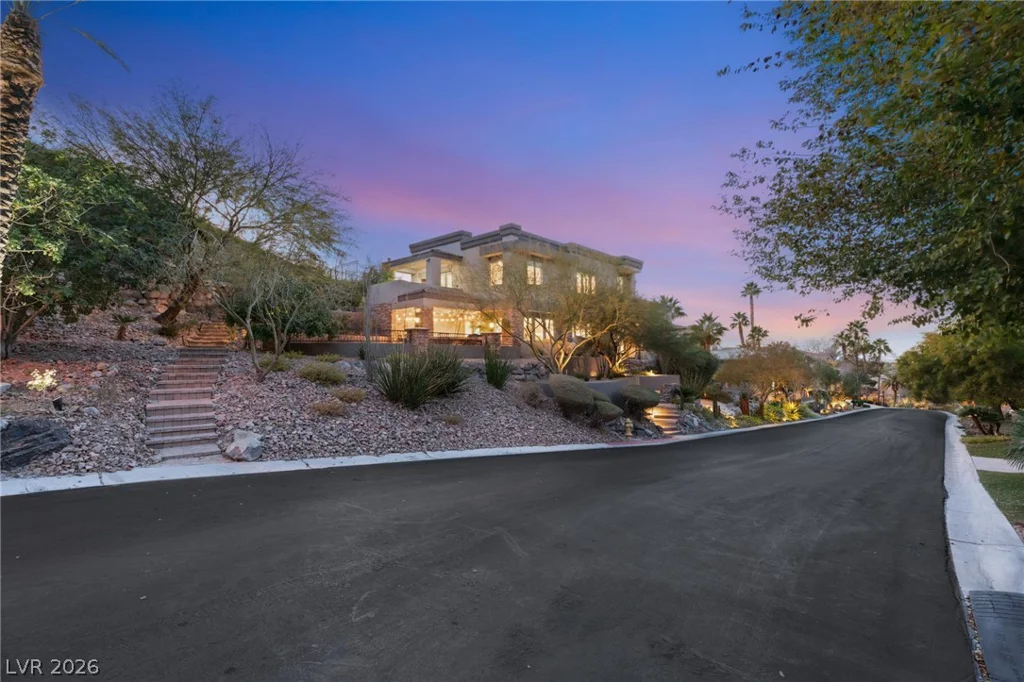 1635 Liege, Henderson, NV 89012