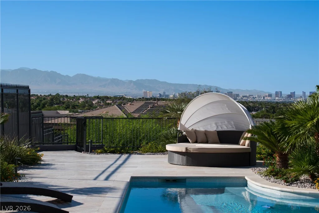1635 Liege, Henderson, NV 89012