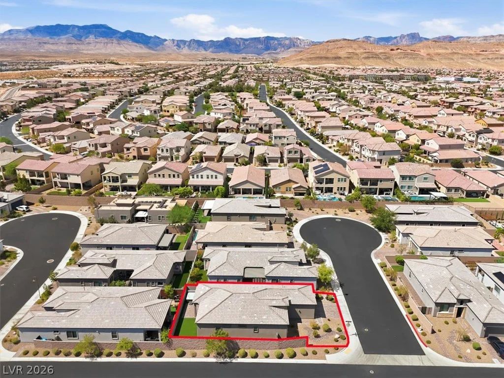 9065 Misty Fawn, Las Vegas, NV 89148