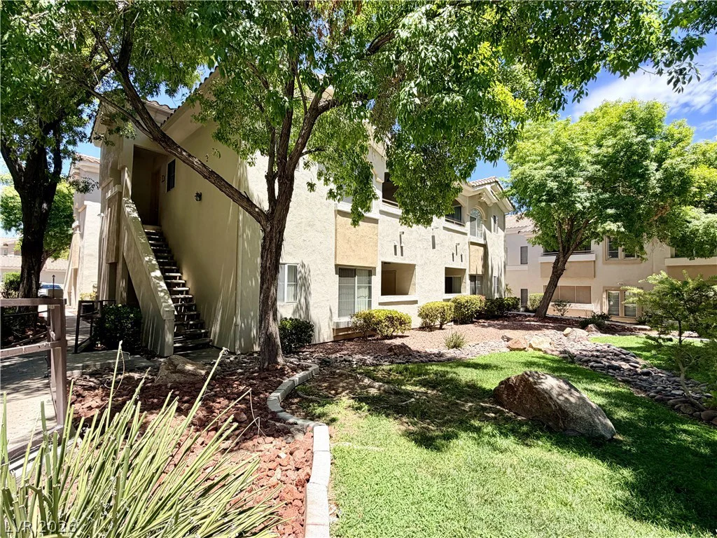 1420 Red Crest, Las Vegas, NV 89144