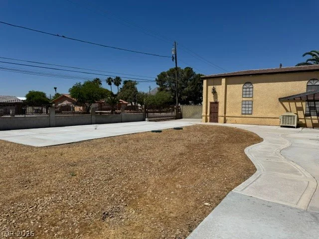 8740 Hammer, Las Vegas, NV 89149