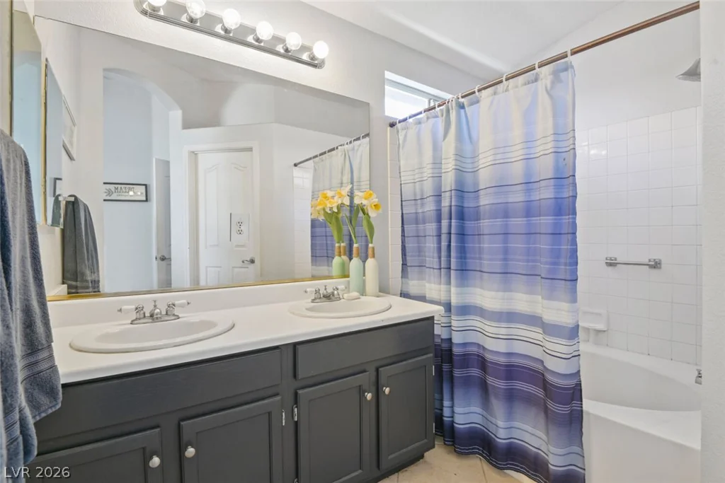 8128 Gilmore, Las Vegas, NV 89129