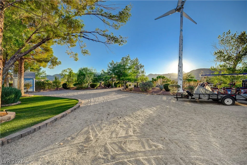 8360 Avery, Las Vegas, NV 89161
