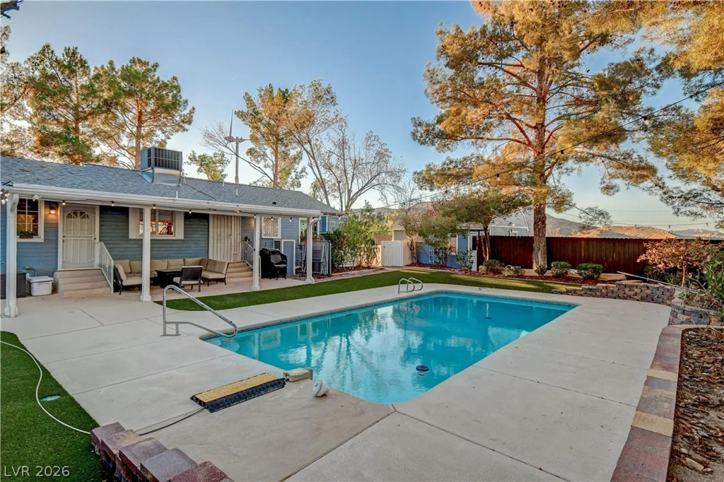 8360 Avery, Las Vegas, NV 89161