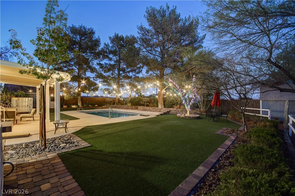 8360 Avery, Las Vegas, NV 89161