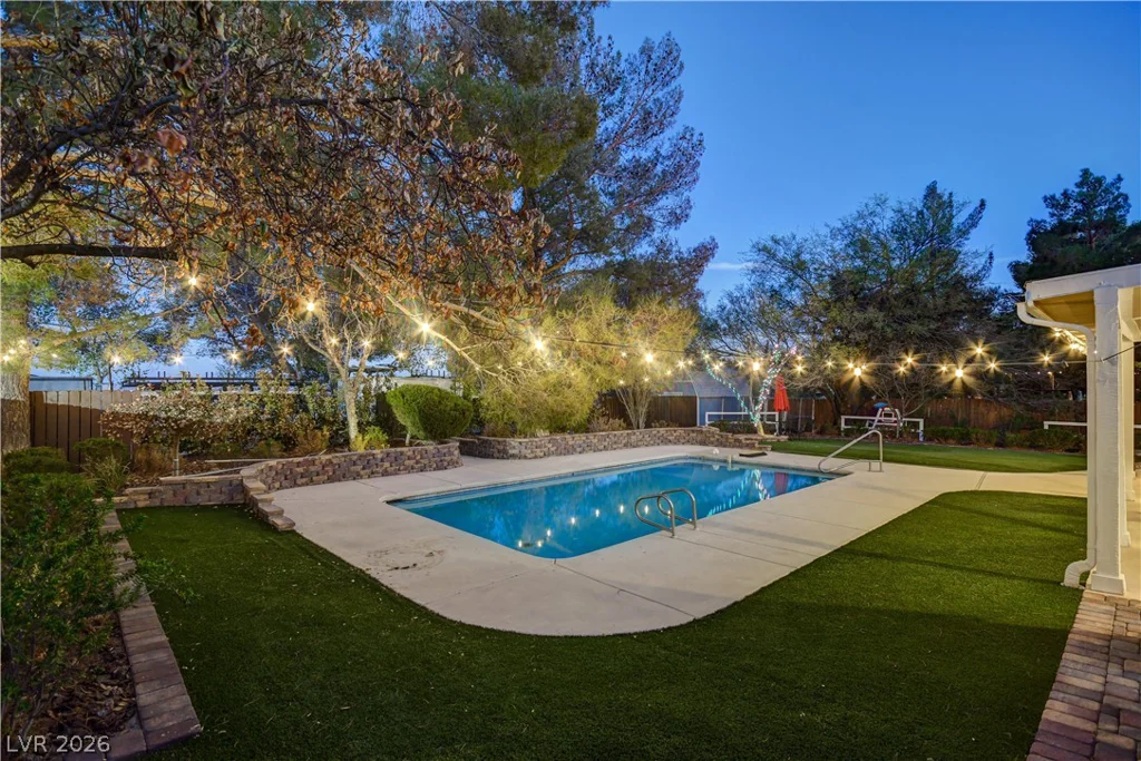 8360 Avery, Las Vegas, NV 89161