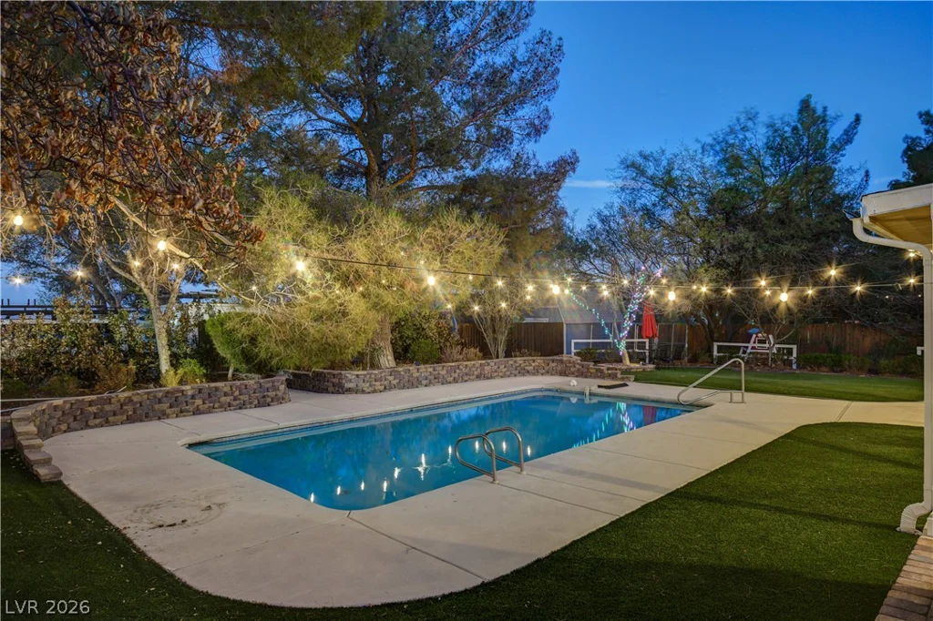 8360 Avery, Las Vegas, NV 89161