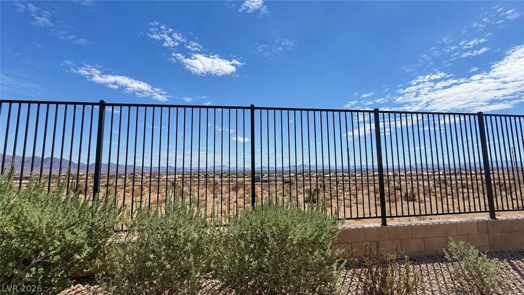 6186 Rathbone, Las Vegas, NV 89166