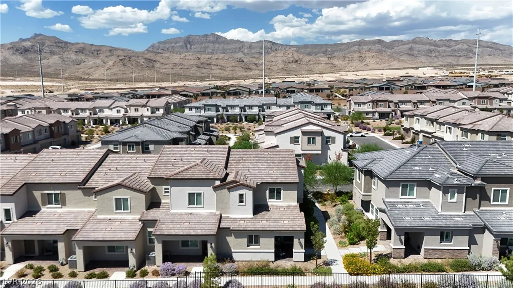 6186 Rathbone, Las Vegas, NV 89166