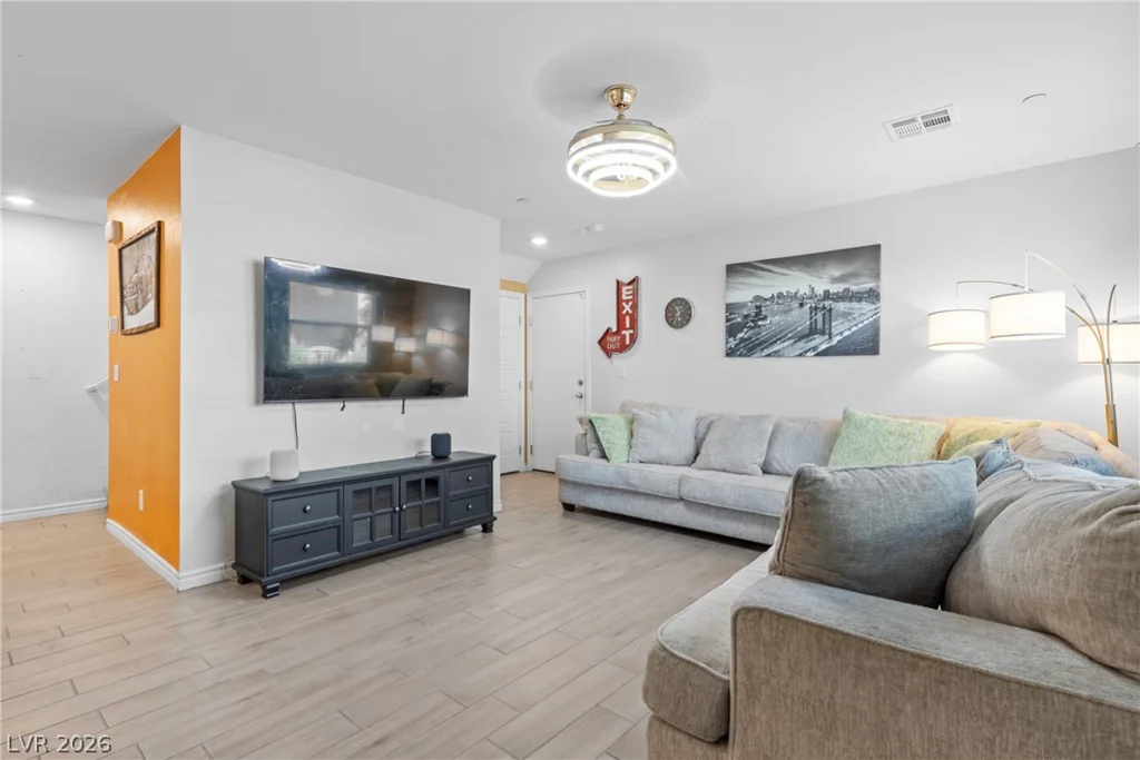6186 Rathbone, Las Vegas, NV 89166